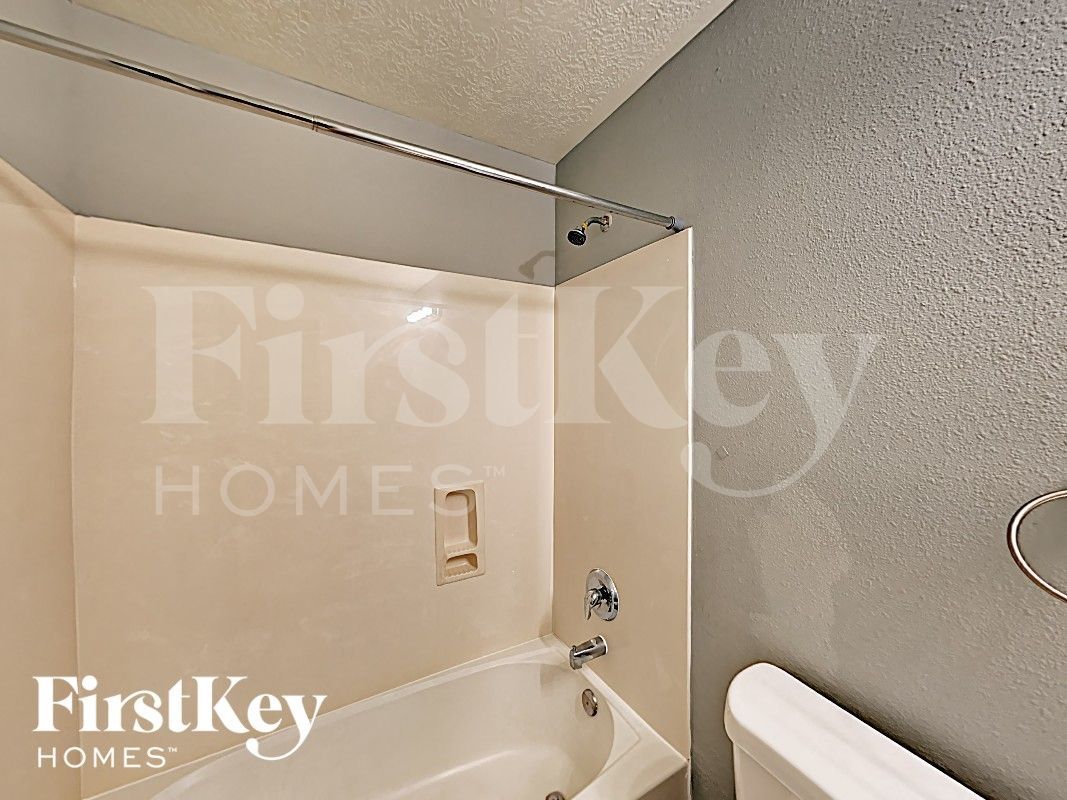 Building Photo - 20735 Dewberry Creek Ln