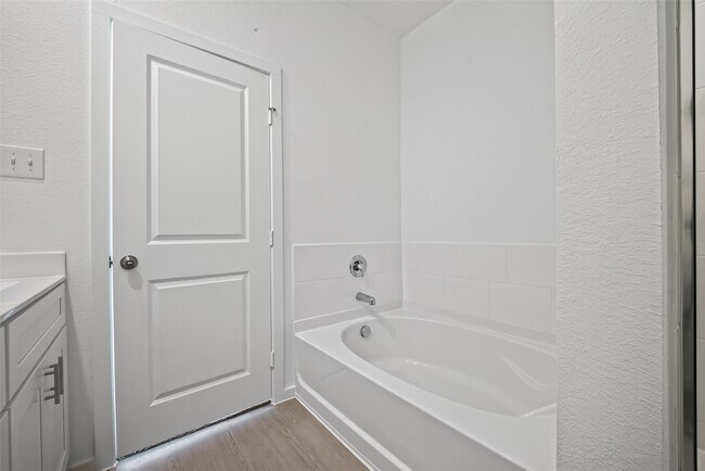 Building Photo - 24657 Monarch Forest Dr