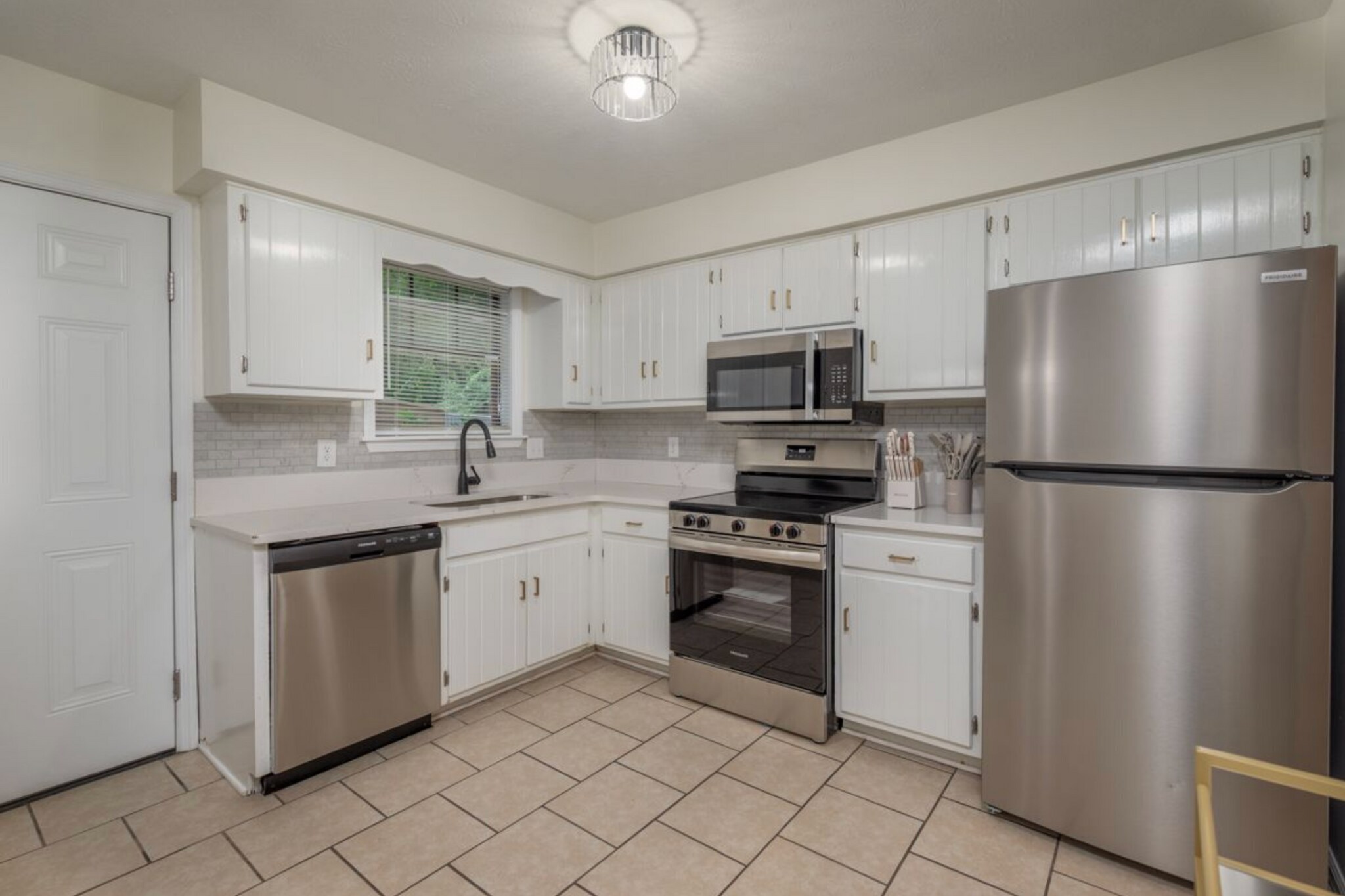 Building Photo - 316 Critz St