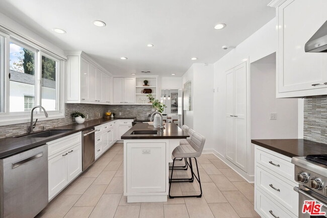 Building Photo - 149 S Wetherly Dr