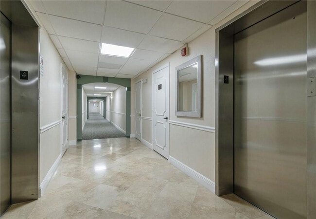 Building Photo - 950 Ponce De Leon Rd