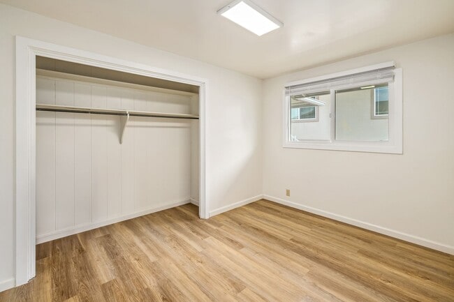 Building Photo - Nuuanu - Renovated 5 bedroom, 2 bath singl...