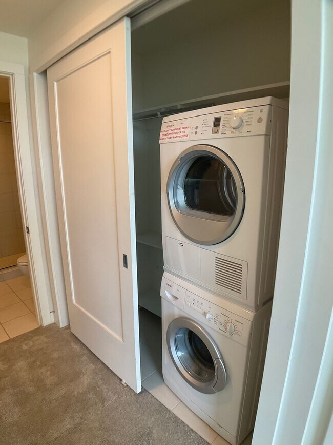 Building Photo - Rare Rental in Greenbridge!  Live in the m...