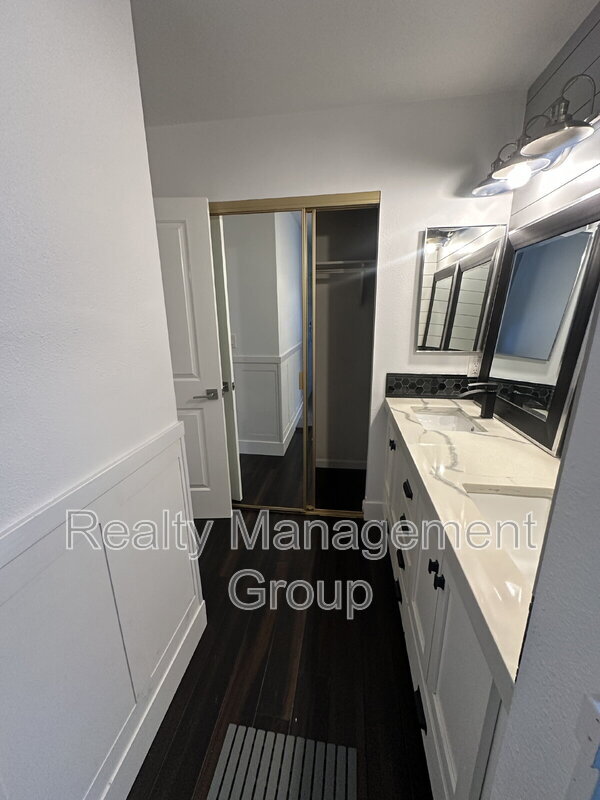 Building Photo - 2388 Windmill View Rd