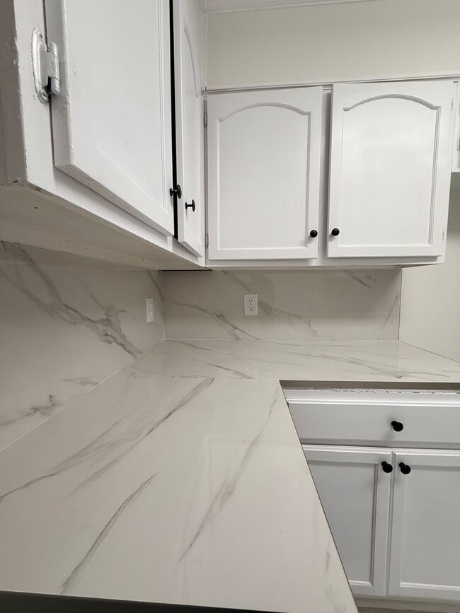 Building Photo - FOR RENT – Newly Remodeled 4 Bedroom / 2 Bath Home