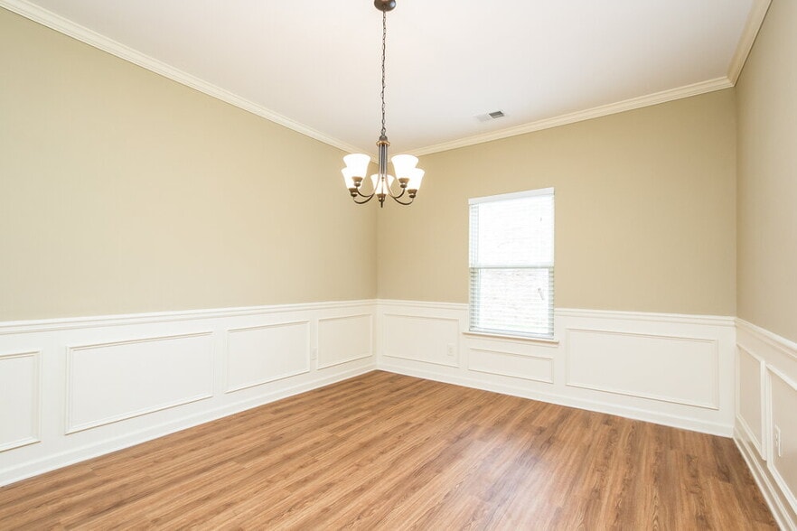 Building Photo - 38 Hamil Ct NW