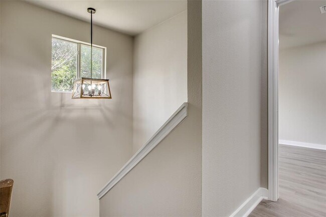 Building Photo - 517 Dusty Leather Ct
