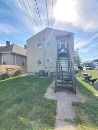 Building Photo - 2822-2824 E 5th Ave