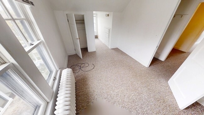 Building Photo - 105 N Adams St