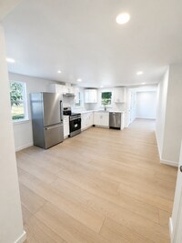 Building Photo - Claxter Ct.