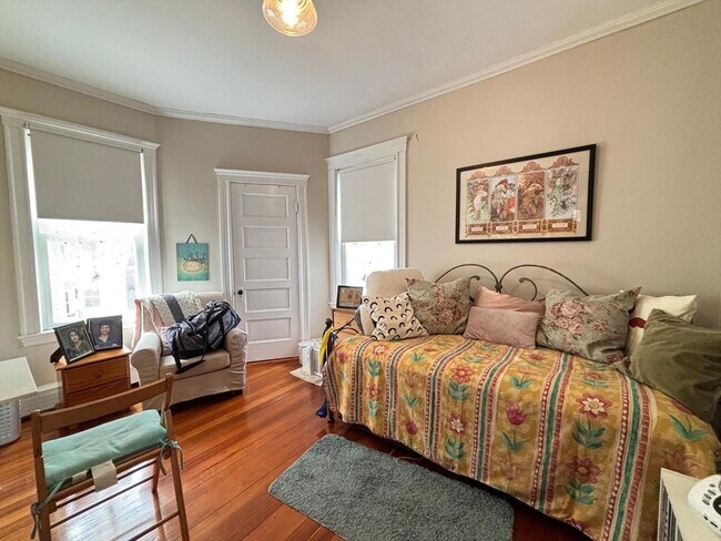 Building Photo - 12 White Ave