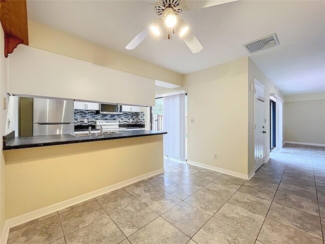 Building Photo - 5271 Coral Ct