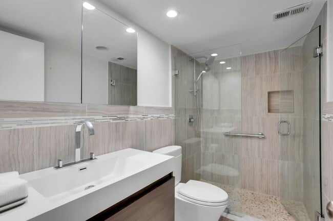 Building Photo - 1200 S Ocean Blvd