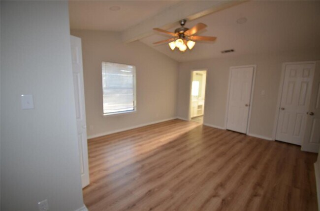 Building Photo - 7801 Parliament Pl