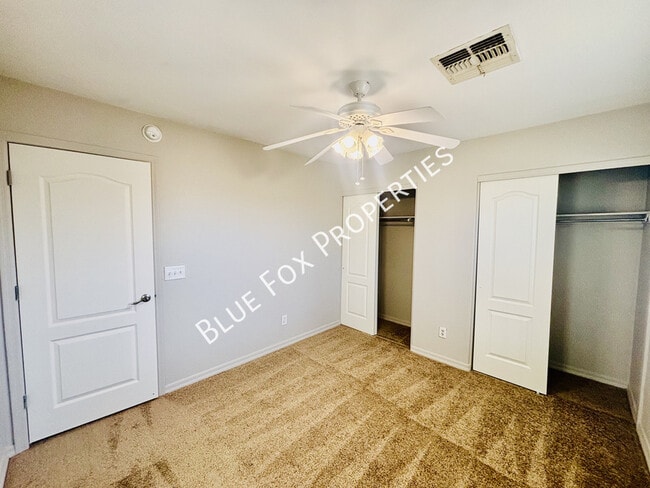 Building Photo - 5858 E Sanderling Dr