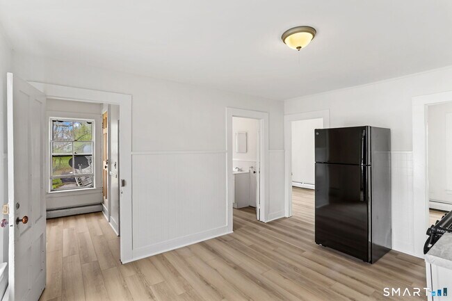 Building Photo - 63 Reynolds St