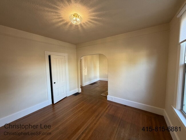 Building Photo - 327 N Delaware St