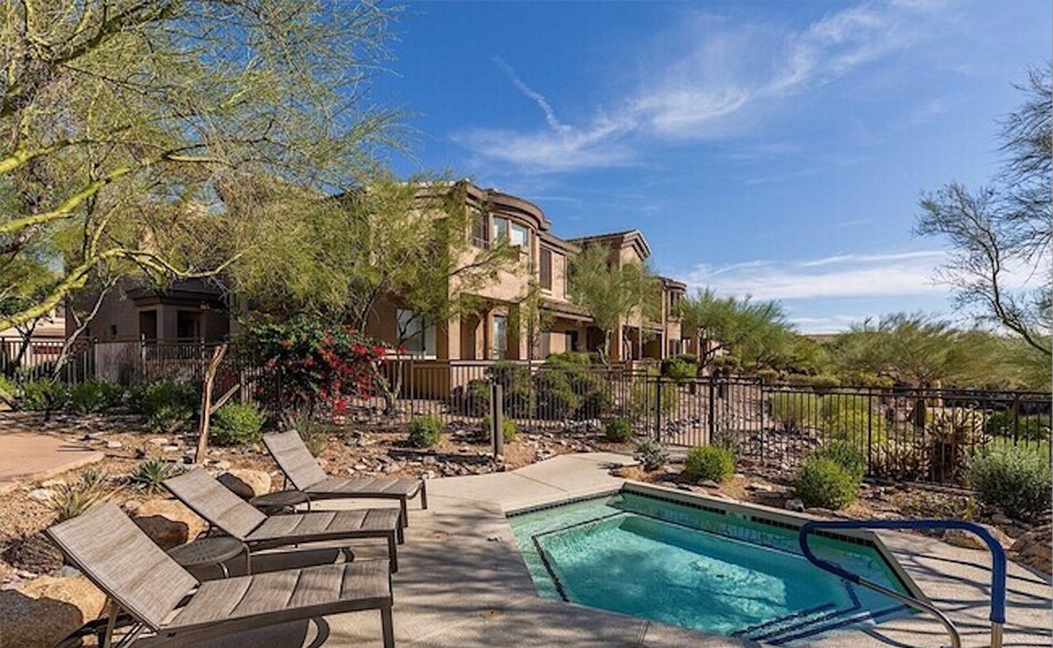 Building Photo - 16420 N Thompson Peak Pky