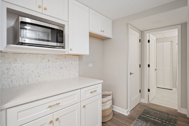 Building Photo - 14237 S Newberg Ct