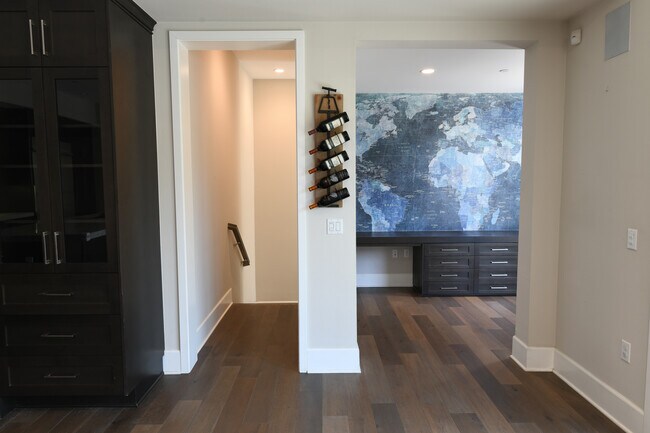 Building Photo - 12775 Bluff Creek Dr