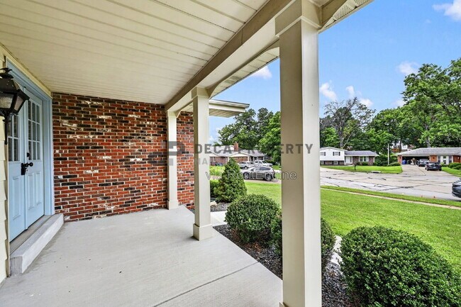 Building Photo - 10327 Dorenshire Ct