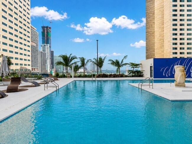 Building Photo - 335 S Biscayne Blvd