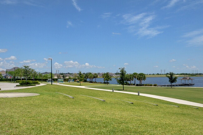 Building Photo - 870 Hookline Cir