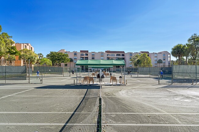 Tennis Courts - 500 Egret Cir