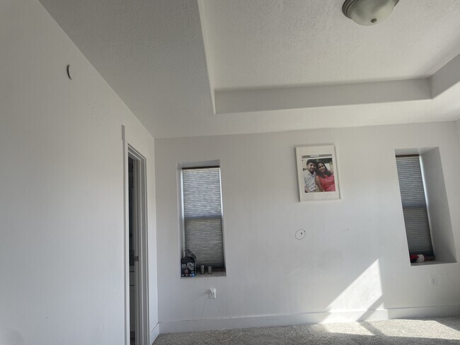 Building Photo - 3855 Gartmore Ln