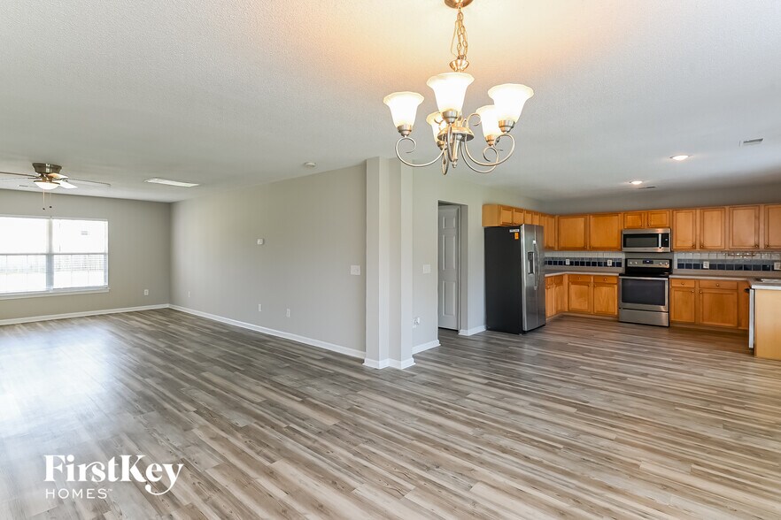 Building Photo - 2024 Clipstone Dr