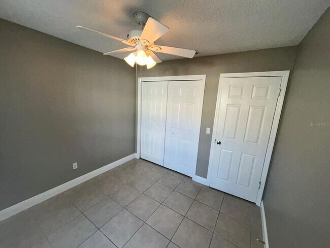 Building Photo - 6525 Manila Palm Way