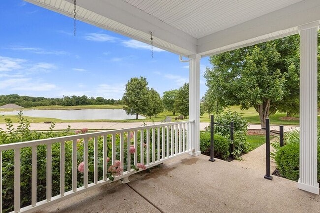 Building Photo - 2201 Hawks Landing Dr