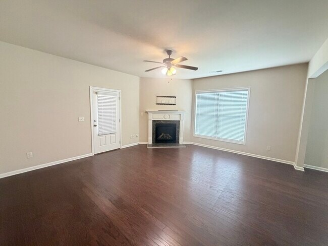 Building Photo - 5230 Brierstone Dr