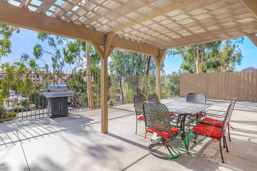 Interior Photo - Newport Gardens Apartments, Vista