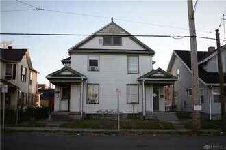 Building Photo - 820-822 HUFFMAN