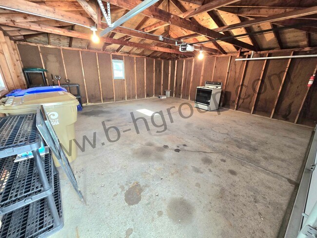 Building Photo - 7833 39th Ave