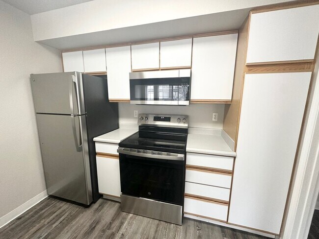 Building Photo - Fully renovated in 2025 2 bedroom, 2 bathroom ground floor apartment available soon.