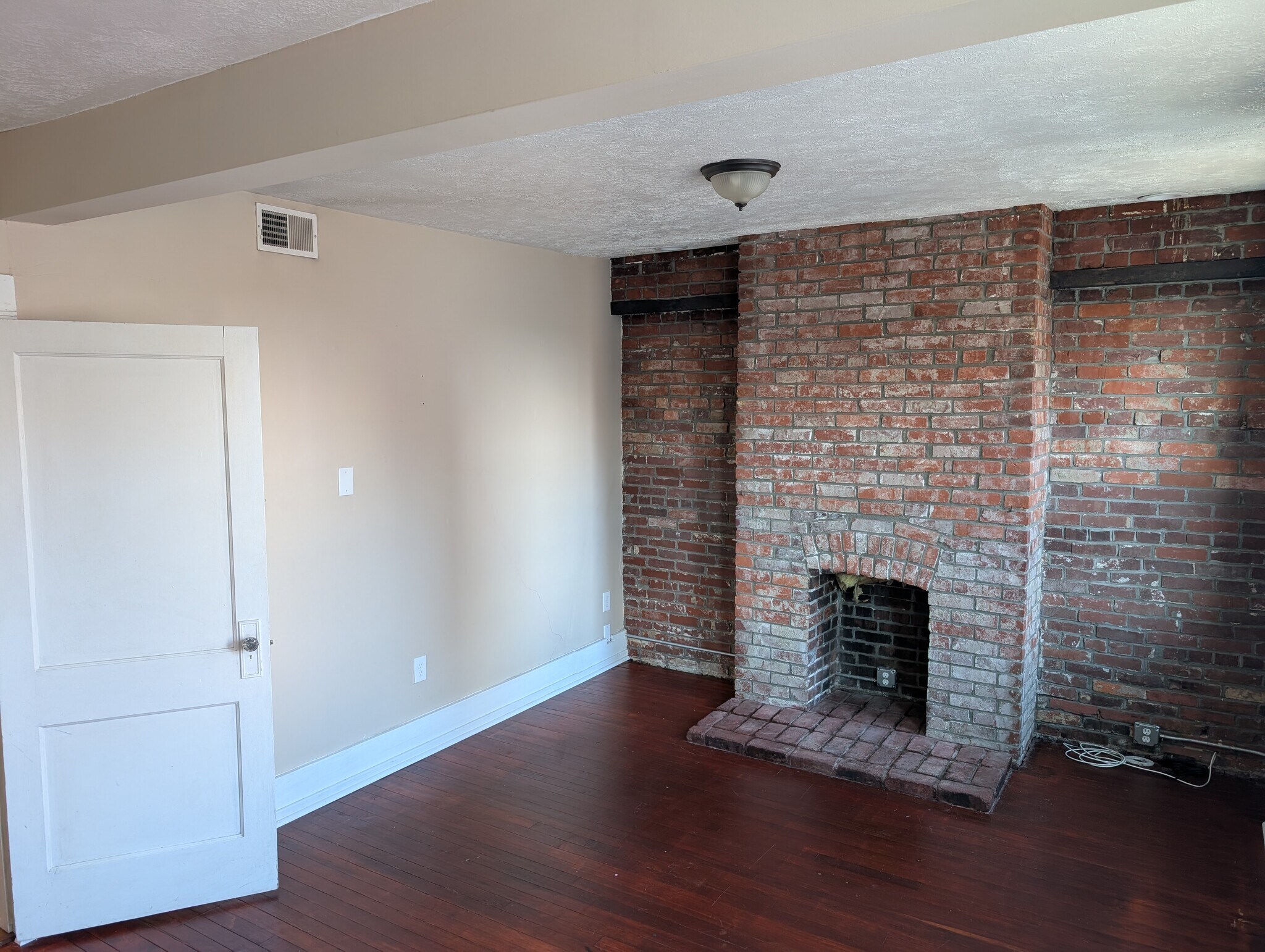 Bedroom - 250 36th St