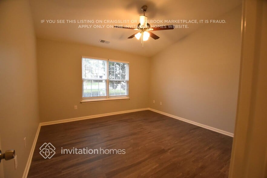 Building Photo - 3932 Edgeview Dr