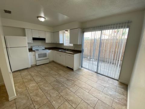 Building Photo - 3344 E Sierra Madre Ave