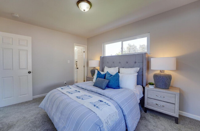 Building Photo - 5050 Reynolds St