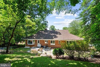 Building Photo - 5201 Brookeway Dr
