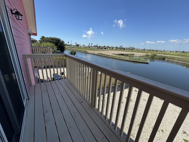 Building Photo - 15209 Cruiser St