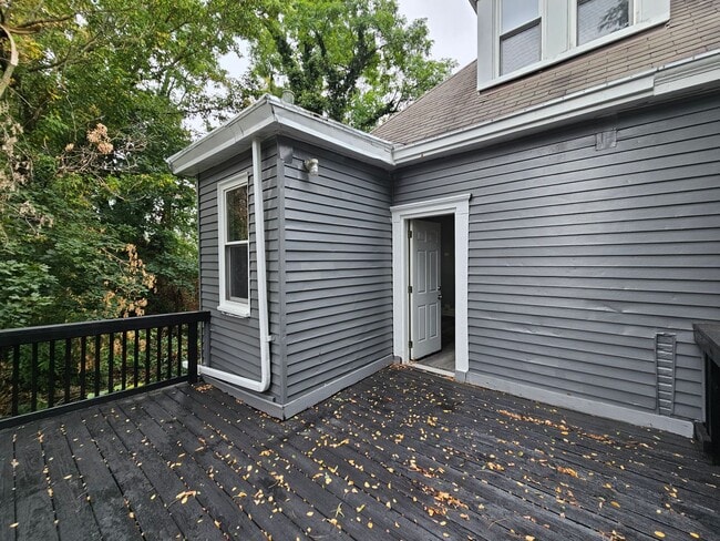 Building Photo - 1609 Methyl St
