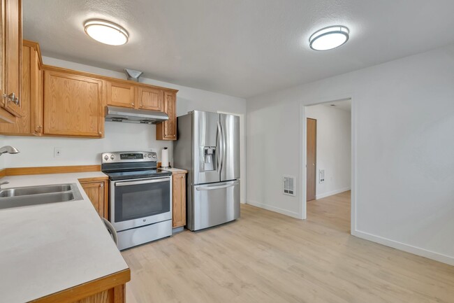 Building Photo - Charming 3 bed/1bath Lynnwood Home