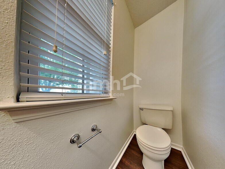 Building Photo - 7540 Wymm Ln