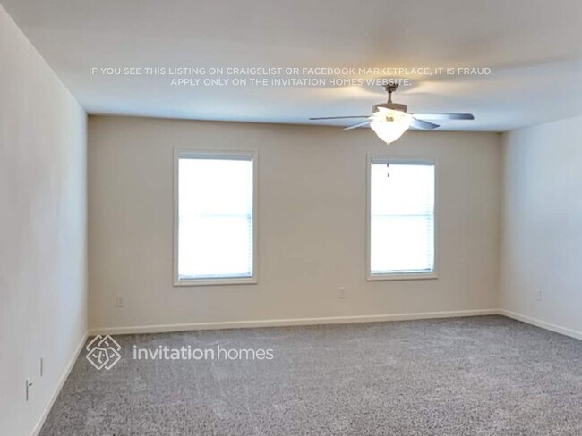 Building Photo - 227 Green Bridge Ct SE