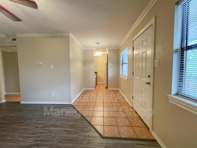 Building Photo - 1430 NW 25th St