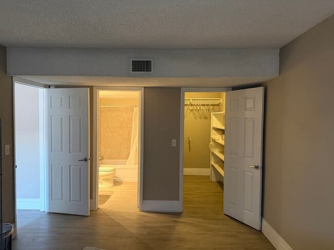 Building Photo - 1 Bedroom 1 Bath In Central Las Vegas