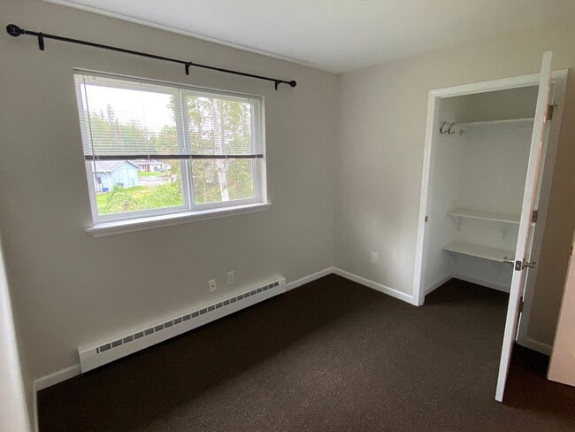 Building Photo - 1701 B Aliak Dr